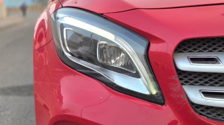 MERCEDES GLA 200D 2020