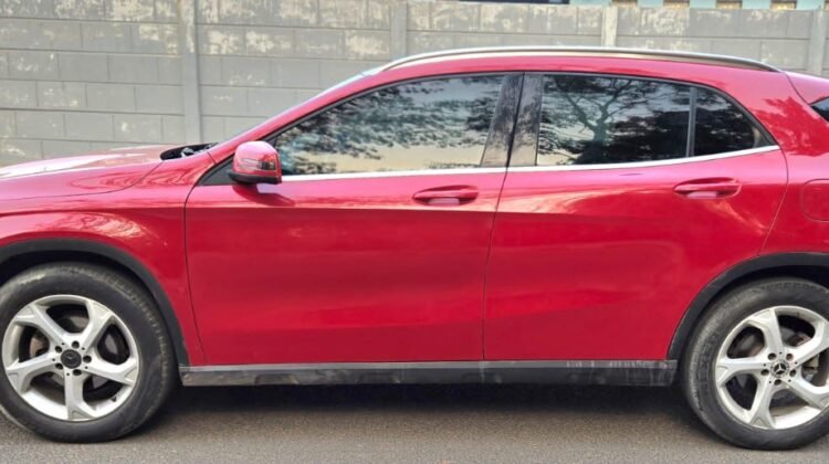 MERCEDES GLA 200D 2020