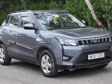  Mahindra XUV300 W6