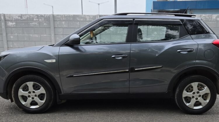  Mahindra XUV300 W6