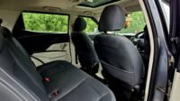  Mahindra XUV300 W6