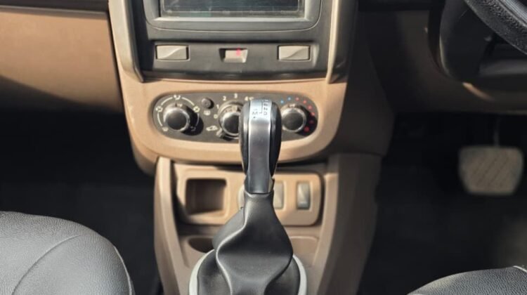DUSTER RXS CVT PETROL AUTOMATIC 2019